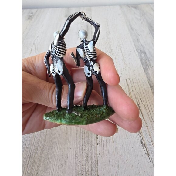 Lemax dancing skeleton Halloween people figurine tombstone cemetery accessory - Picture 5 of 5